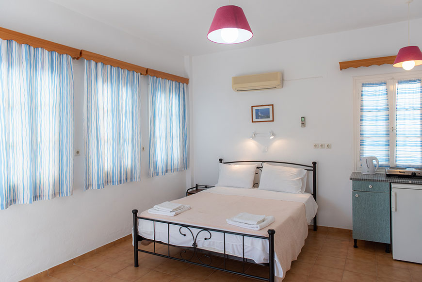 Δωμάτια Μαργαρίτα Γιαμμάκη στο Βαθύ στην Σίφνο