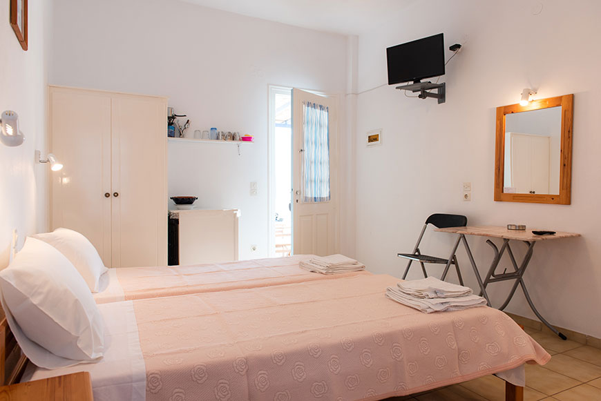 Τρίκλινα δωμάτια Μαργαρίτα Γιαμμάκη στο Βαθύ